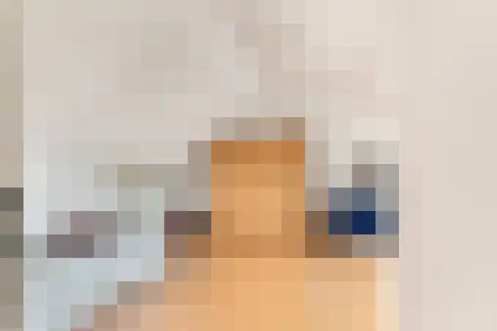 Helmbloem 3 Castricum thumbnail 33
