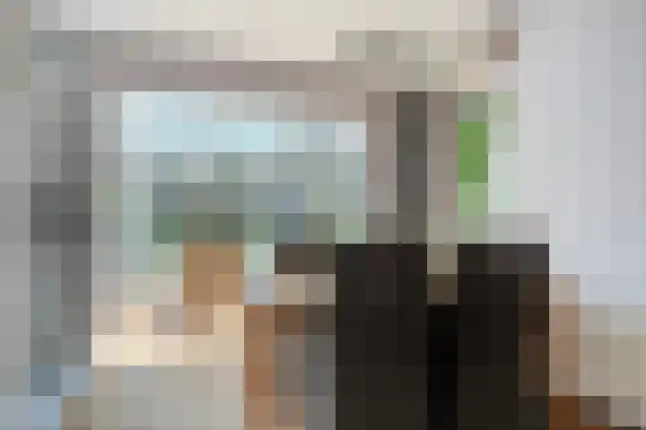Helmbloem 36 Apeldoorn thumbnail 7
