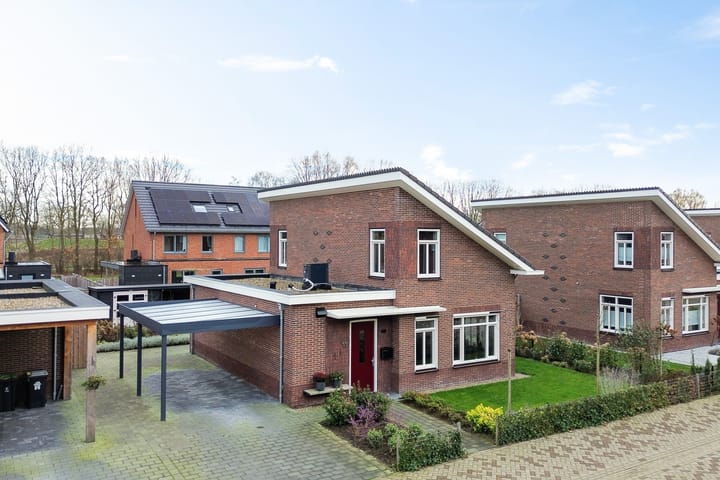 Foto van woning Helmbloemwal 11, Emmen