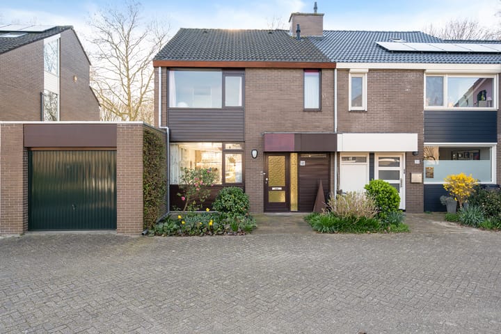 Helmhof 32 in Alphen aan den Rijn