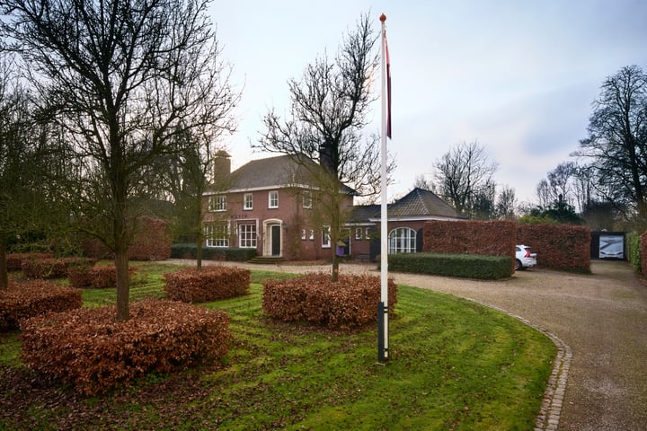 Helmondseweg 4 in Aarle-Rixtel photo
