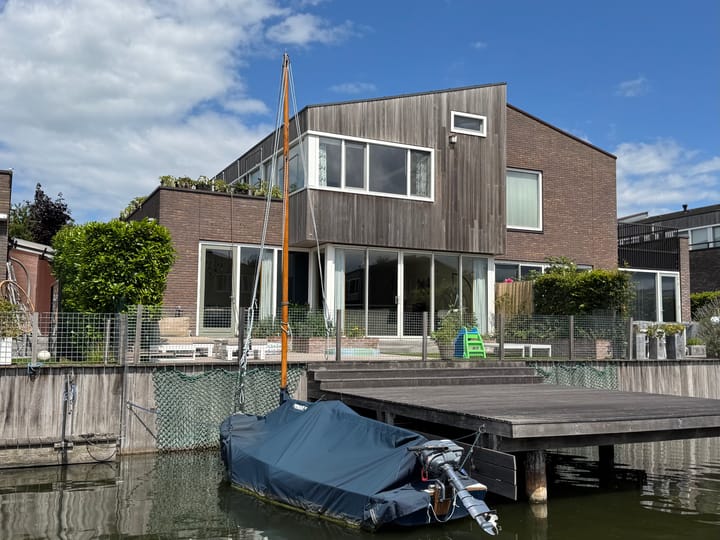 Helmstok 14 in Almere foto