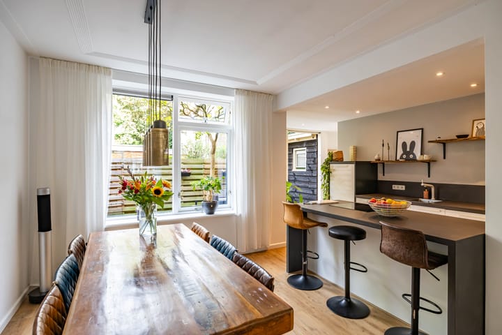 Helper Kerkstraat 44 en Groningen foto