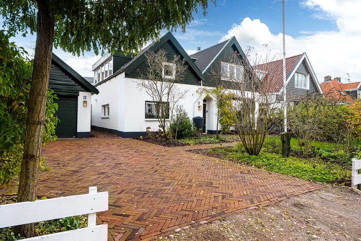 Hempenserweg 19 dans Leeuwarden photo