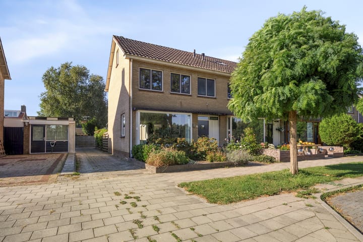 Hendric Stevinlaan 36 en Emmeloord foto