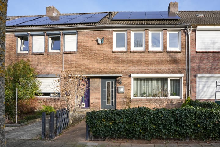 Photo of property Hendrik van Veldekestraat 89, Heerlen