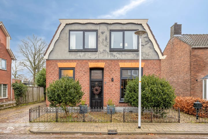 Photo of property Hendrik Wormserstraat 7, Nijverdal