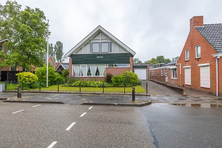 Hereweg 37 en Bierum foto