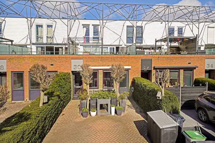 Herfstpark 30 in Nieuw-Vennep photo