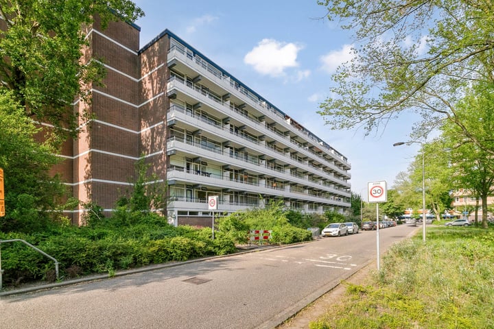 Herman Gorterhof 77 in Delft Foto