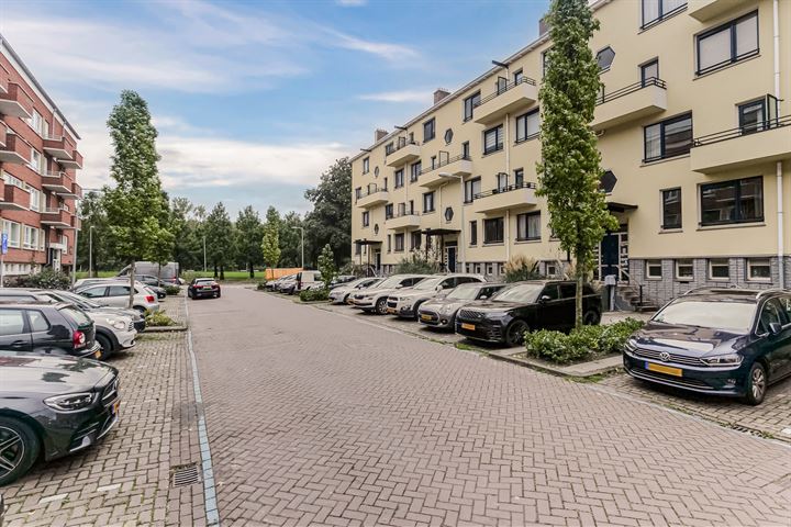 Hermanus Coenradistraat 16-H en Amsterdam foto