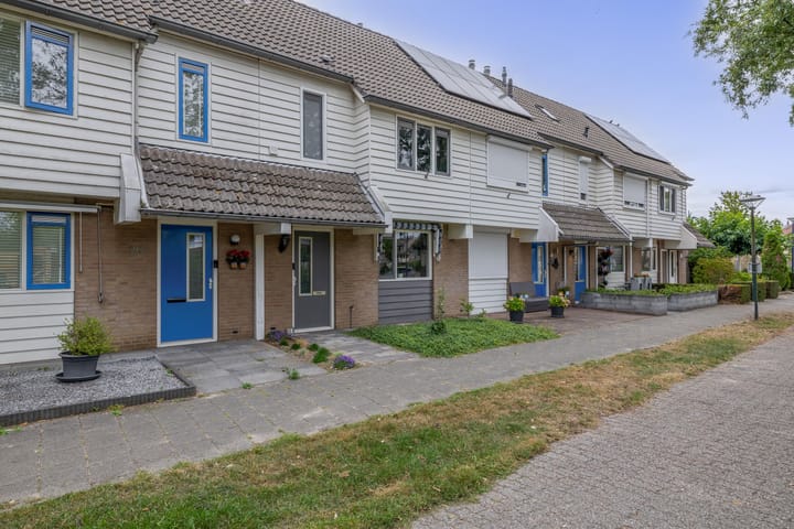 Hermelijnweide 18 in Veghel Foto
