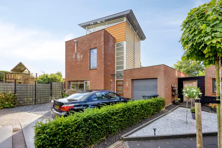 Hertenlaan 4 en Honselersdijk foto