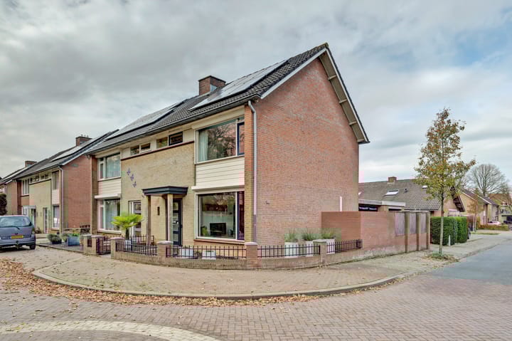 Photo of property Hertog Janstraat 1, Lith
