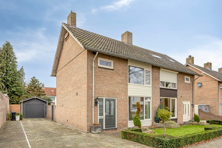 Hertog Janstraat 1 in Lieshout foto