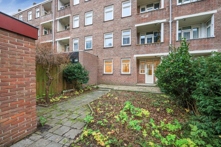 Hertspieghelweg 80-H en Amsterdam foto