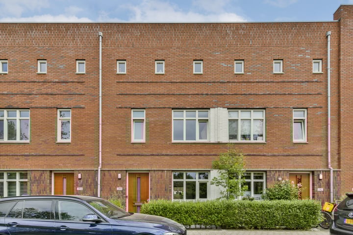 Het Betonijzer 244 in Diemen Foto