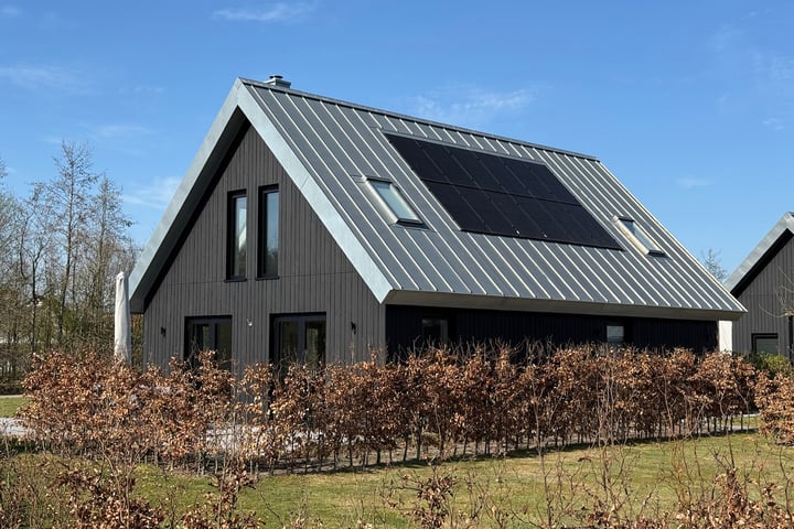 Het Eyland 5 en Sint Nicolaasga foto