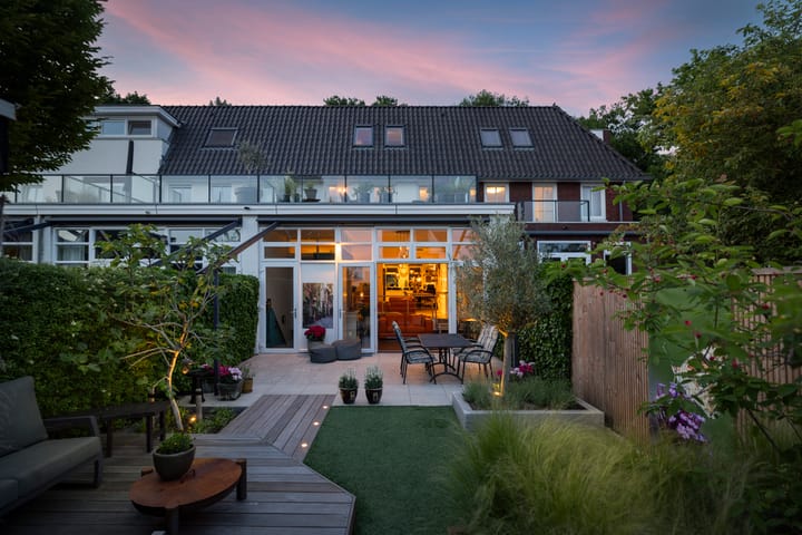 Het Sparrenbos 63 in Apeldoorn photo