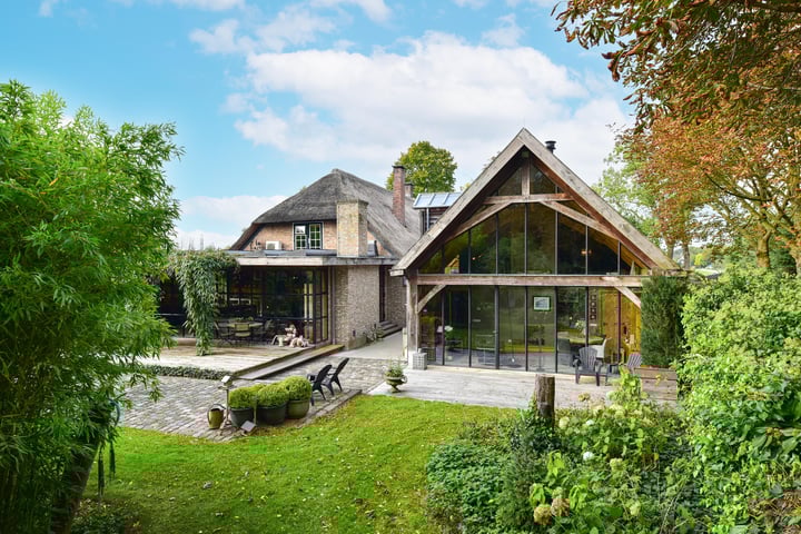 Heulstraat 5 en Uitwijk foto