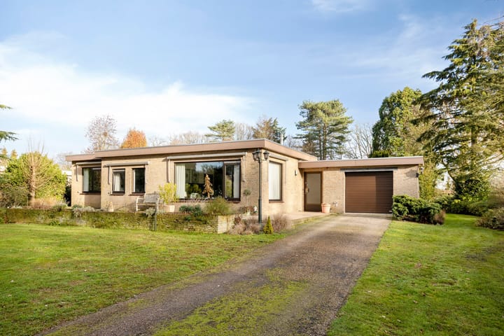 Photo of property Heuveleindseweg 13, Best