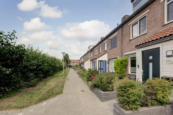 Hoefblad 99 Zwaag thumbnail 4