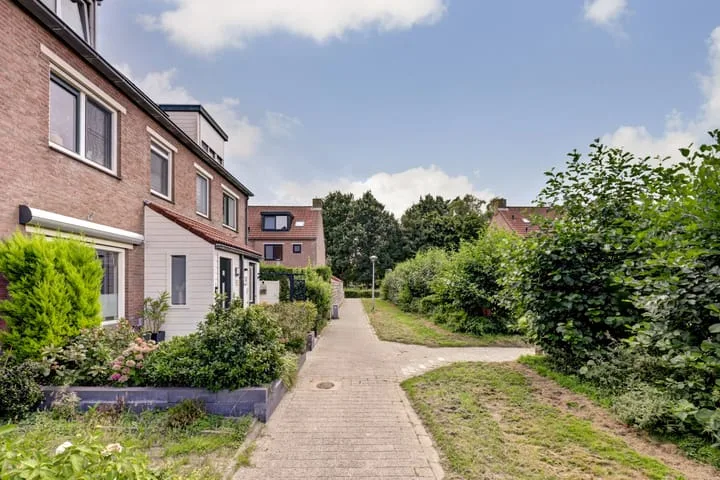 Hoefblad 99 Zwaag thumbnail 5