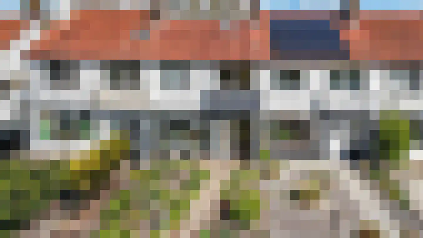 Hoefbladstraat 15 en Emmeloord