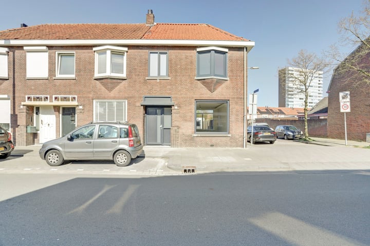 Hoefstraat 24 in Tilburg photo