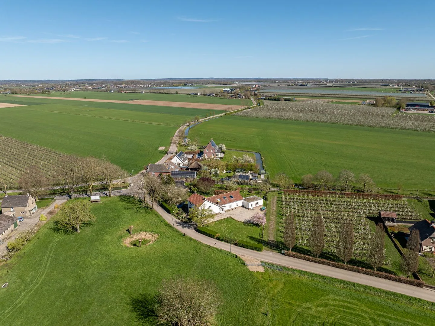 Hoeksedijk 1 in Cothen