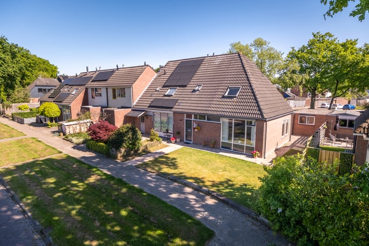 Hofwijck 14 en Roden foto