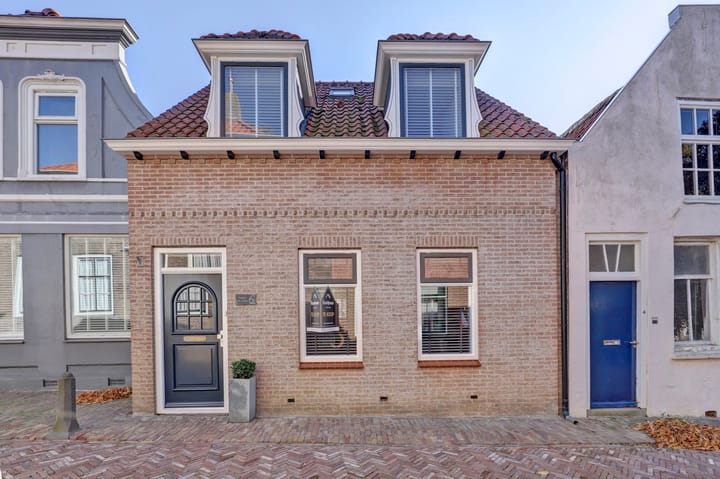 Hoge Kerkstraat 6 in Nieuwerkerk Foto