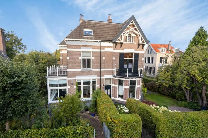 Hogeweg 27 en Velp