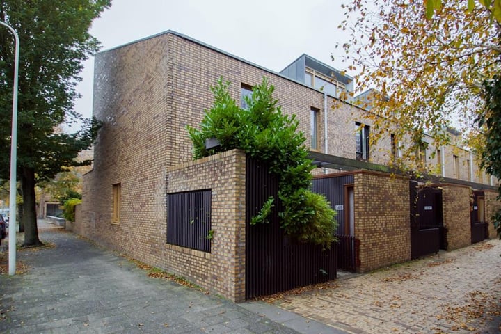 Hongarenburg 168 en 's-Gravenhage foto