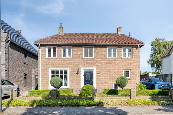 Hoofdstraat 35 en Helmond foto