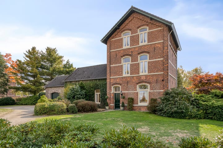 Hoofdstraat 65 in Budel-Dorplein photo