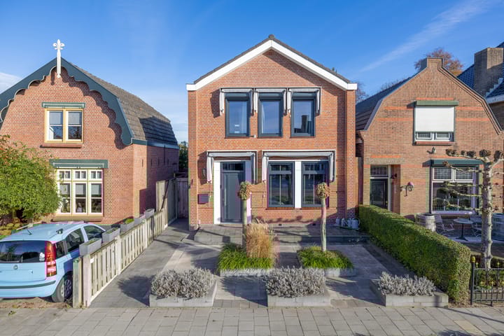 Hoofdstraat 74a in Zevenbergschen Hoek Foto