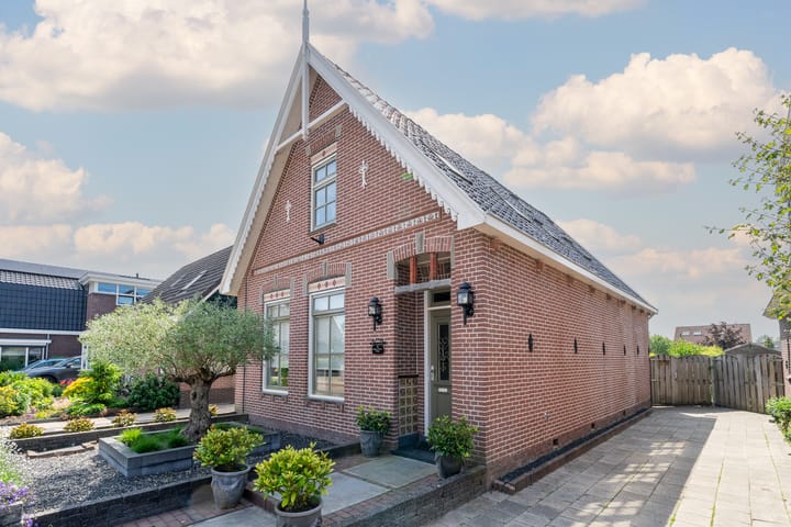 Hoofdstraat 82 in Bovenkarspel Foto