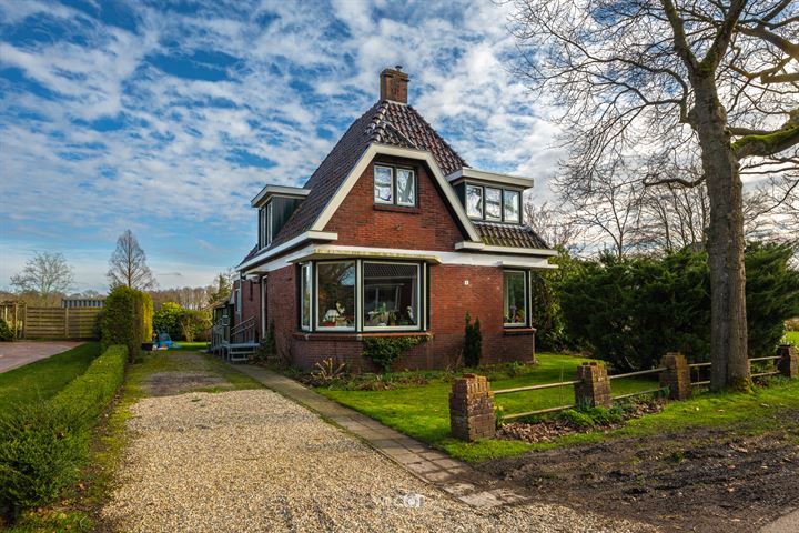 Hoofdweg 1 in Schildwolde foto