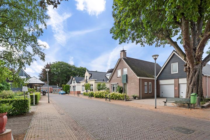 Hoofdweg 134 in Siddeburen Foto