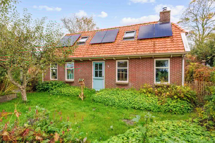 Hoofdweg 17 in Zuurdijk photo