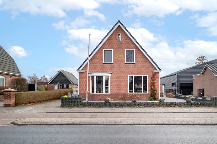 Photo of property Hoofdweg 178, Bovensmilde