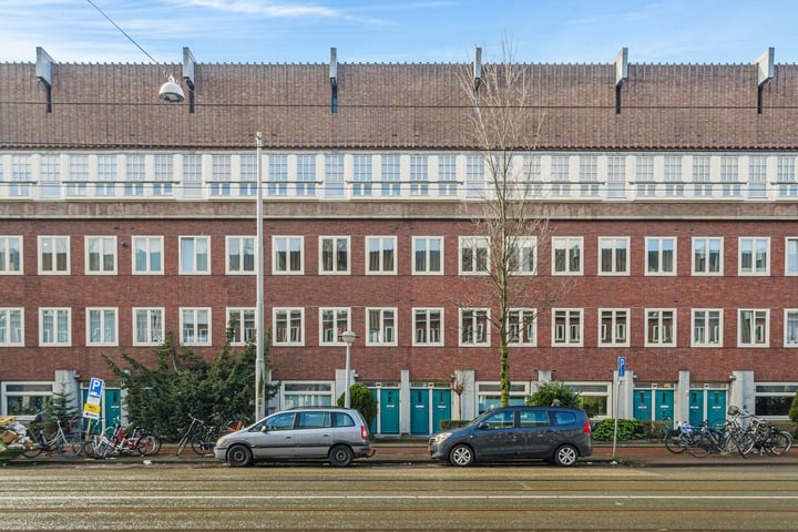 Hoofdweg 375-2 in Amsterdam photo