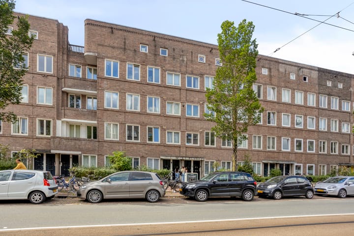 Hoofdweg 451-1 in Amsterdam photo
