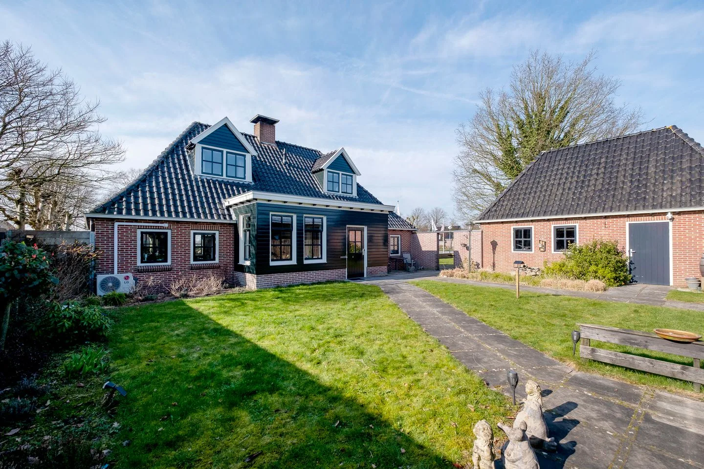 Hoofdweg 62 en Smilde