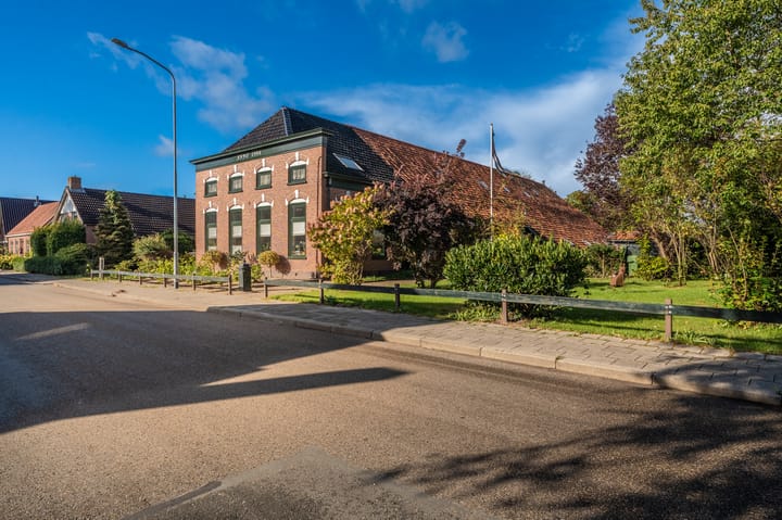 Hoofdweg 82 in Wagenborgen photo