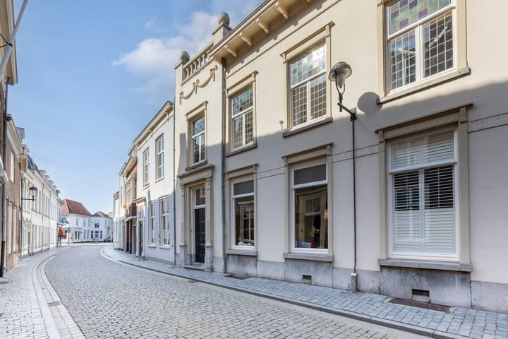 Hoogstraat 26a in Bergen op Zoom foto