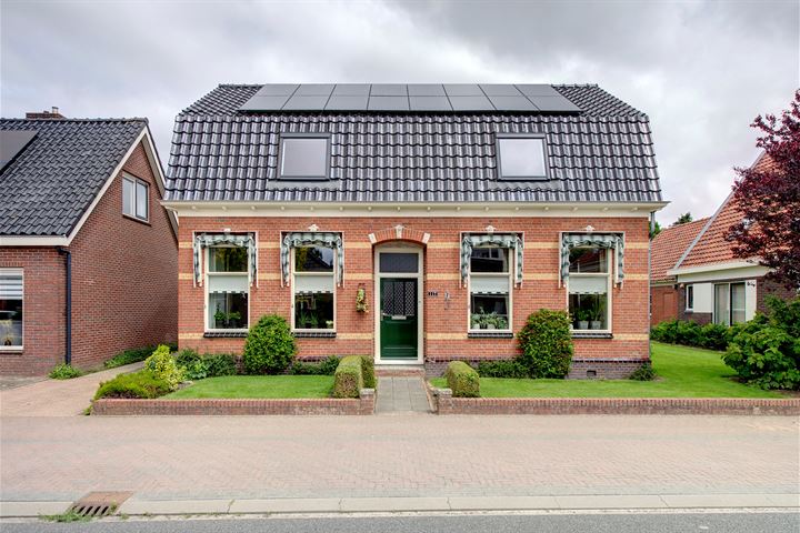 Hooilandseweg 117 in Roodeschool foto