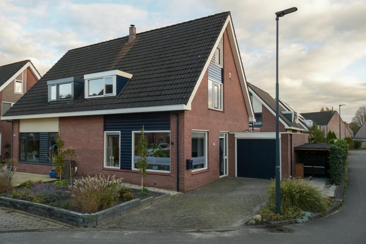 Hooizolder 146 en Drachten foto