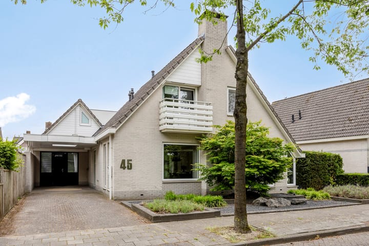 Hopveld 45 in Schijndel Foto